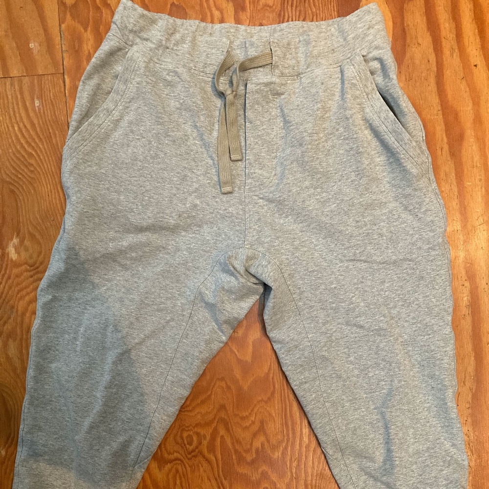 Men's Lululemon Joggers (capri)